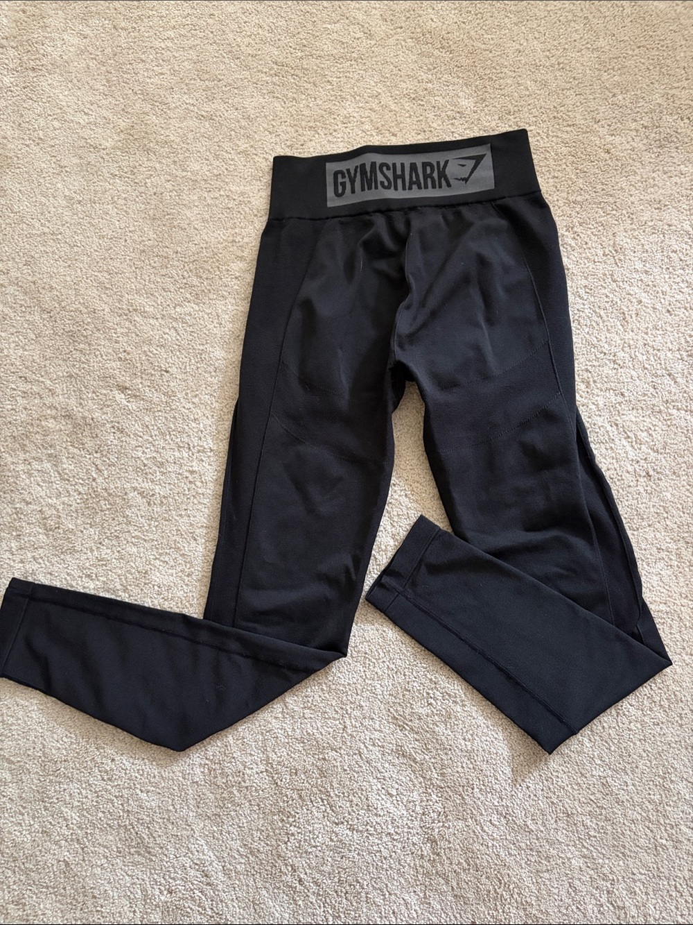 Gymshark Women’s Black Performance Leggings- medium (tag removed)
